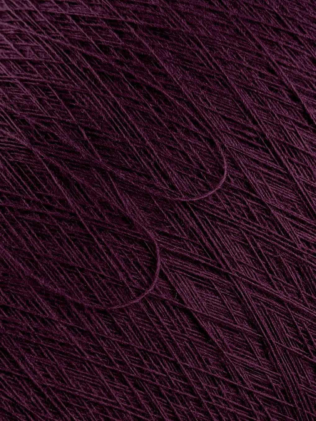 Papi Fabio Santiago Nm 1/15 – Garn aus extrafeiner Merinowolle col. Bordeaux-Pflaume